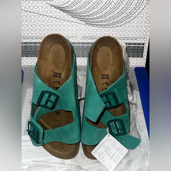 Birkenstock Arizona sandals Brand New in box never worn - Picture 2 of 4